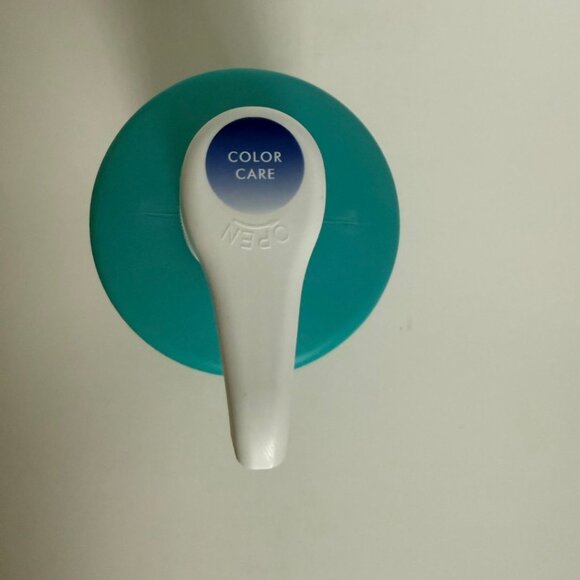 NWT: Moroccanoil Color Care Shampoo (1 L) - Picture 11 of 15